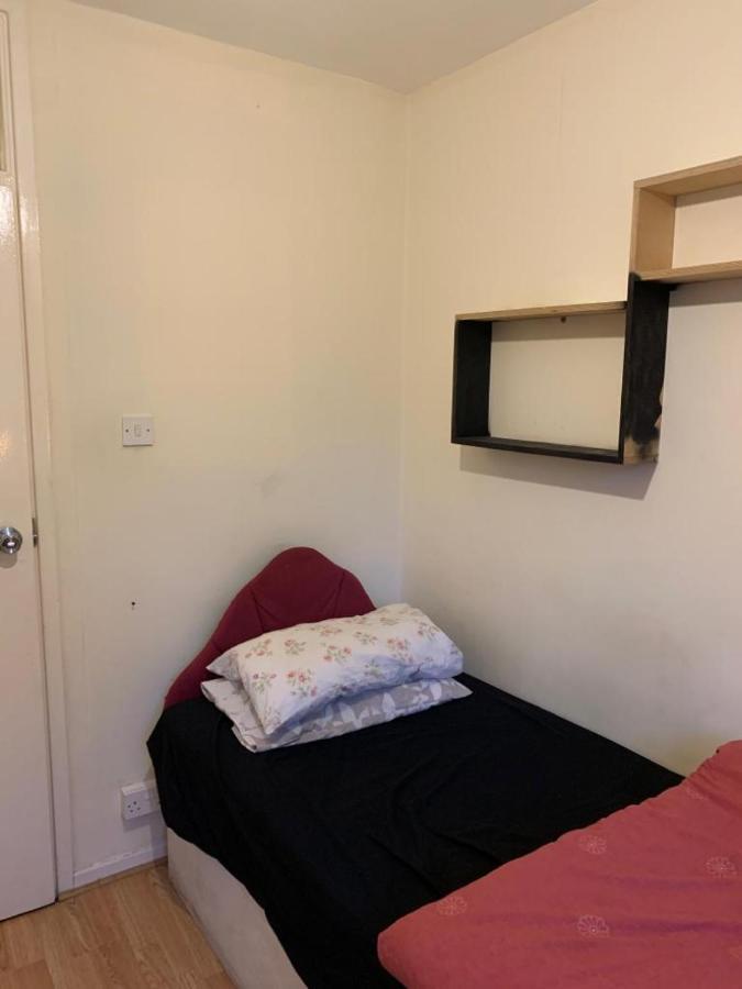 לונדון Arbnb Comfy Sleep Guest House Self Catering Private Bedrooms 60 Pound Per Night Per Person מראה חיצוני תמונה
